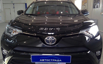 Toyota RAV4 2016 года